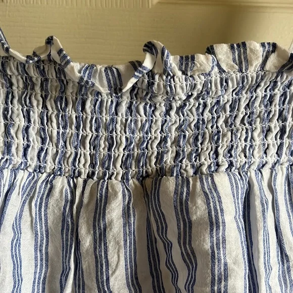 Old Navy Tie Strap Tank, Medium - Picture 2 of 6